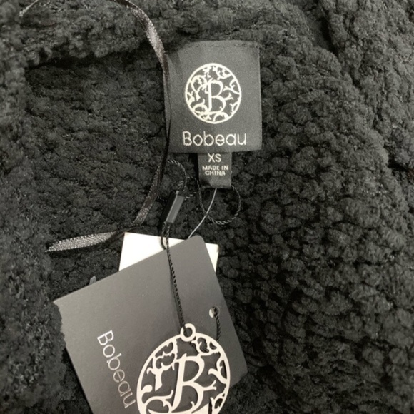 Bobeau Boucle Popcorn Draped Button Cardigan - Picture 2 of 6